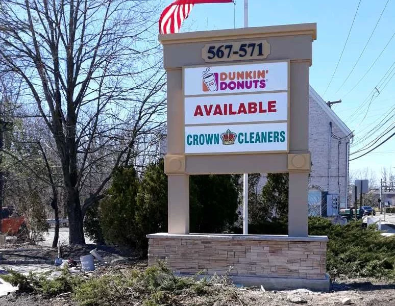 Frequently Asked Questions: Pylon Signs and Monument Signs